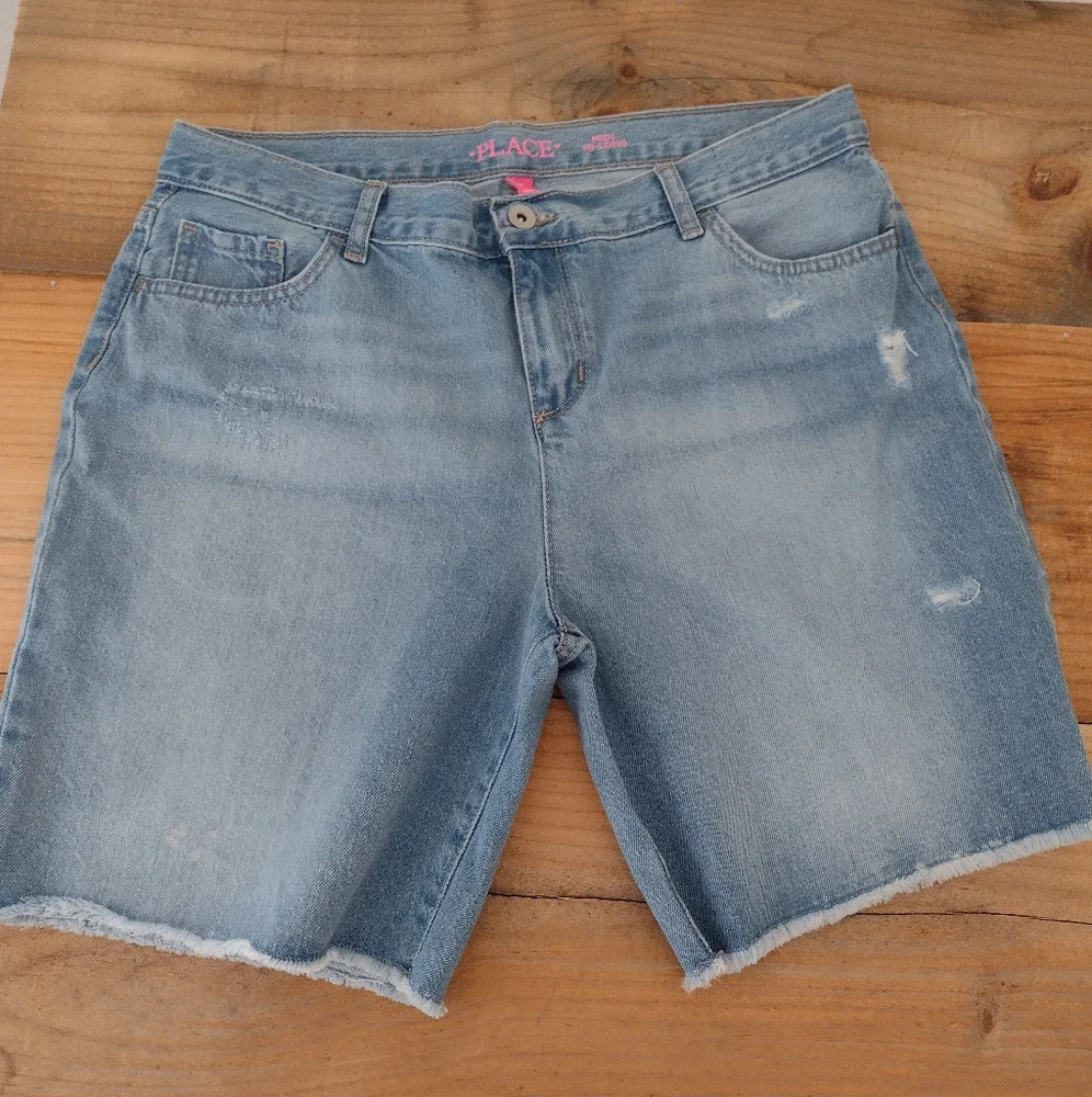 The Children's Place Distressed Midi Mi-Long Shorts NWT Size 16 Peyton Wash